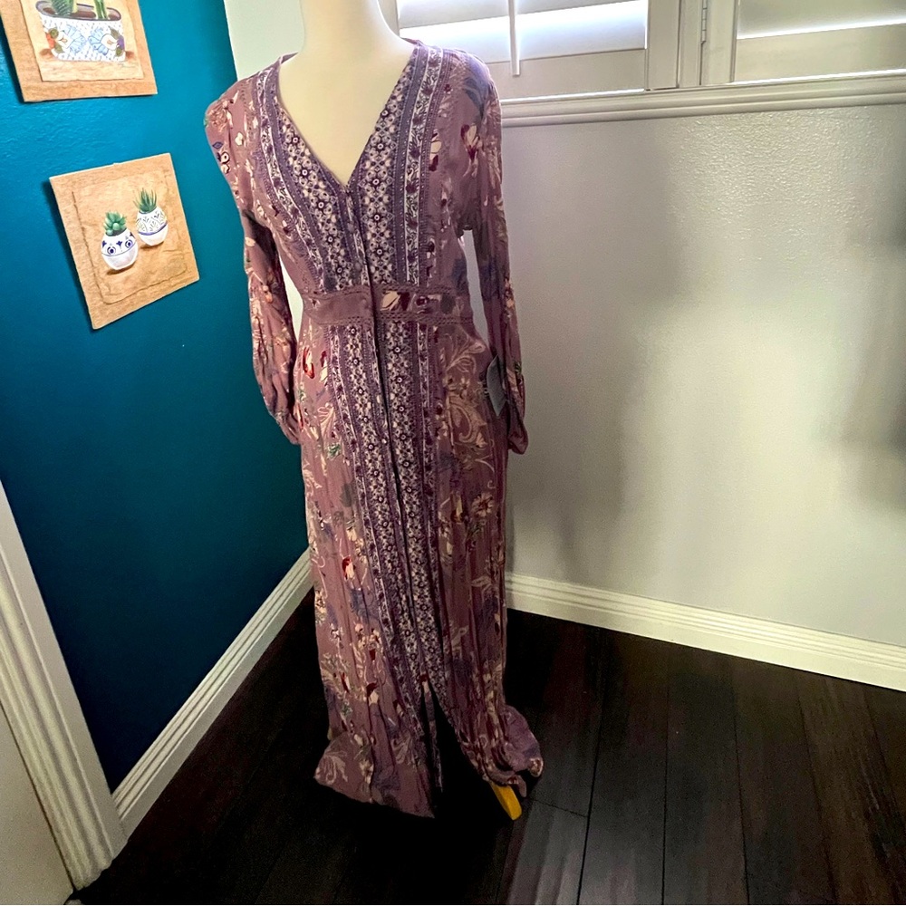 NEW! Angie boho long-sleeve maxi lavender floral dress with buttons. Size large
